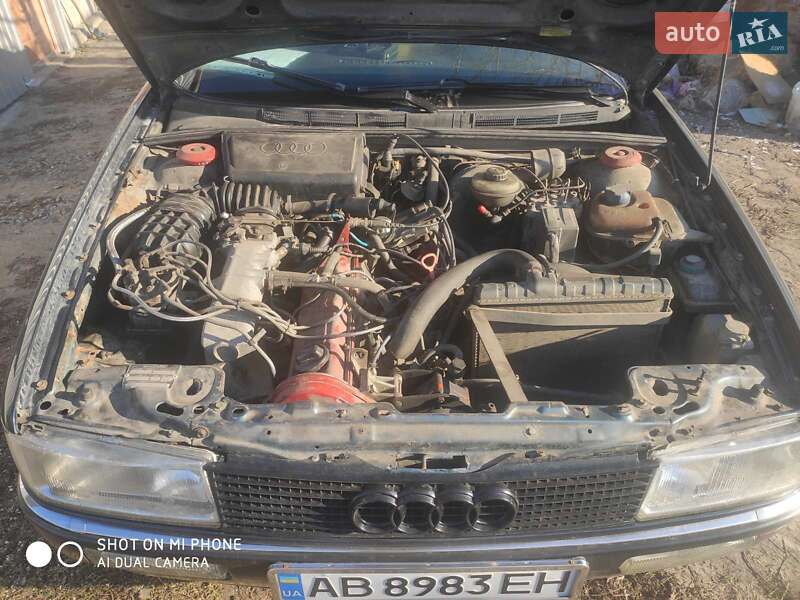 Седан Audi 90 1988 в Калиновке