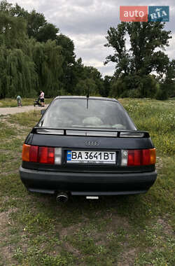 Седан Audi 90 1990 в 