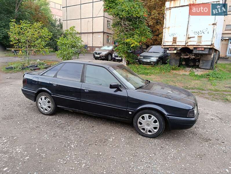 Седан Audi 90 1988 в Кривом Роге