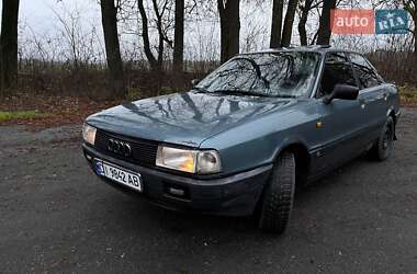 Седан Audi 90 1988 в Корце