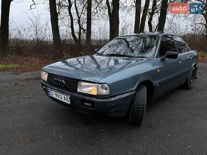 Седан Audi 90 1988 в Корце