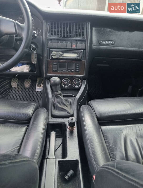 Седан Audi 90 1991 в Обухові