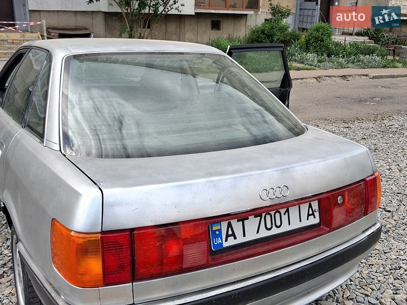 Седан Audi 90 1989 в Калуші