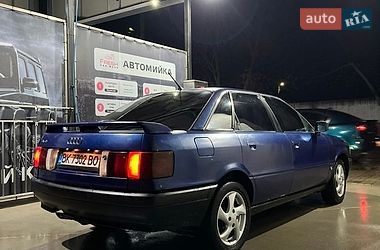 Седан Audi 90 1988 в Здолбунове