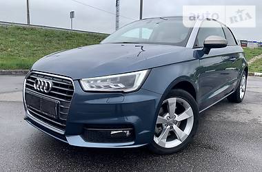 Хэтчбек Audi A1 2018 в 