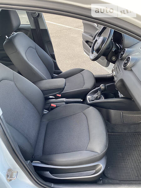 Хэтчбек Audi A1 2013 в Киеве