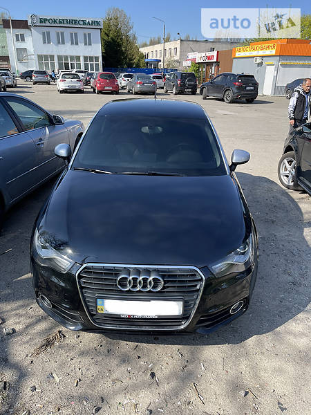 Хэтчбек Audi A1 2011 в Киеве