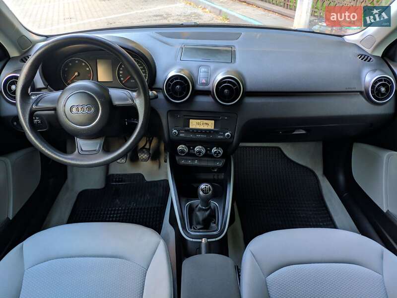 Хетчбек Audi A1 2010 в Івано-Франківську