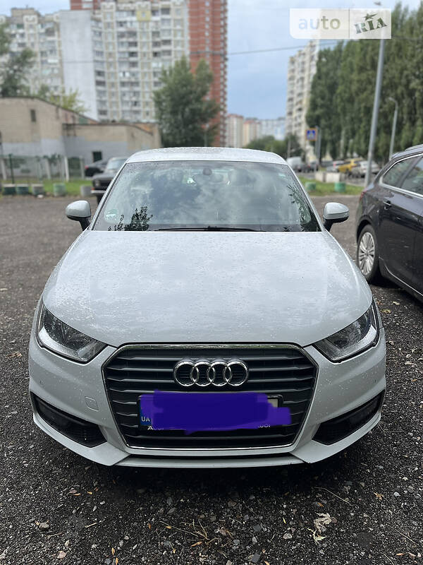 2017 Audi A1, VIN WAUZZZ8X4HB067071:plate — фото 1 (autoria)