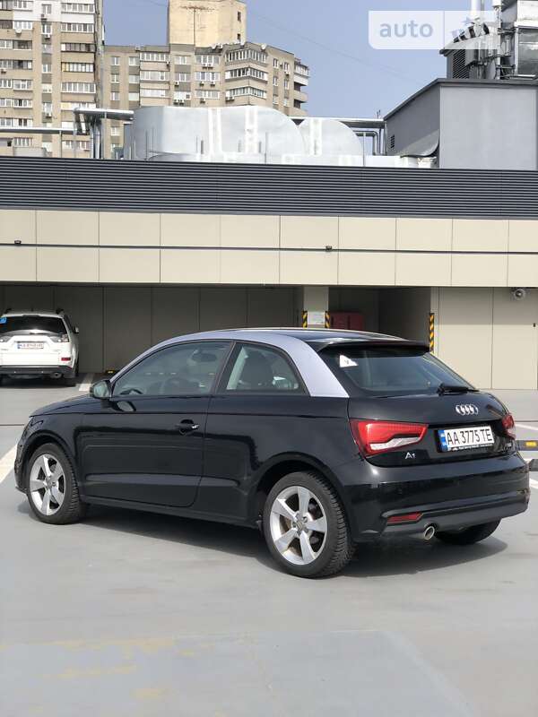 Хэтчбек Audi A1 2015 в Киеве
