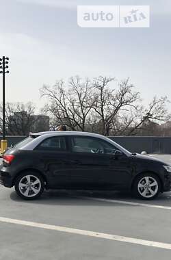 Хэтчбек Audi A1 2015 в Киеве