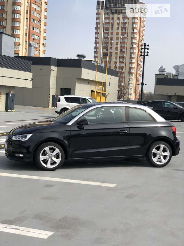 Хэтчбек Audi A1 2015 в Киеве