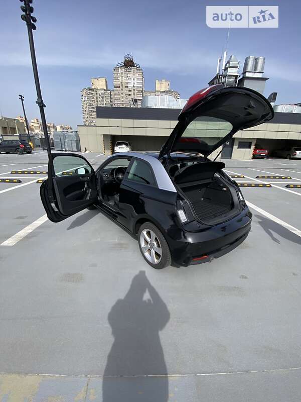 Хэтчбек Audi A1 2015 в Киеве