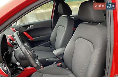 Хэтчбек Audi A1 2014 в 