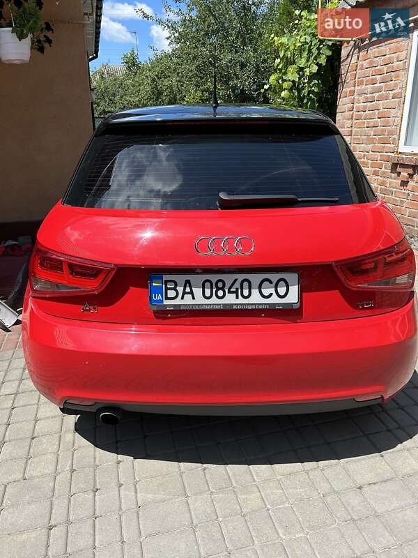 Хэтчбек Audi A1 2010 в Знаменке
