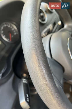 Хэтчбек Audi A1 2012 в 