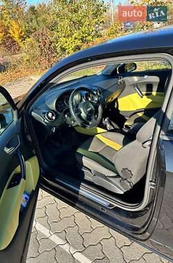 Хетчбек Audi A1 2011 в 