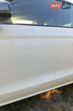 Хэтчбек Audi A1 2011 в 