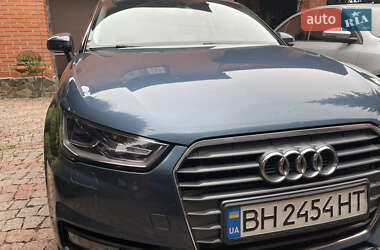 Хэтчбек Audi A1 2015 в 