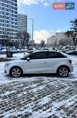 Хэтчбек Audi A1 2015 в Киеве