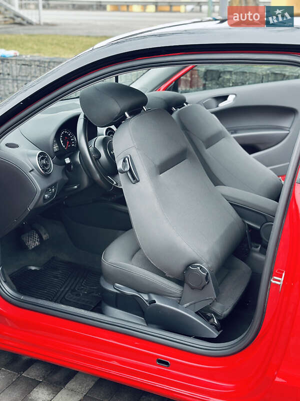 Хетчбек Audi A1 2012 в Києві