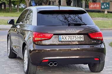 Хэтчбек Audi A1 2011 в 