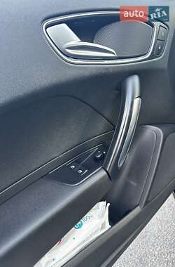 Хетчбек Audi A1 2011 в 