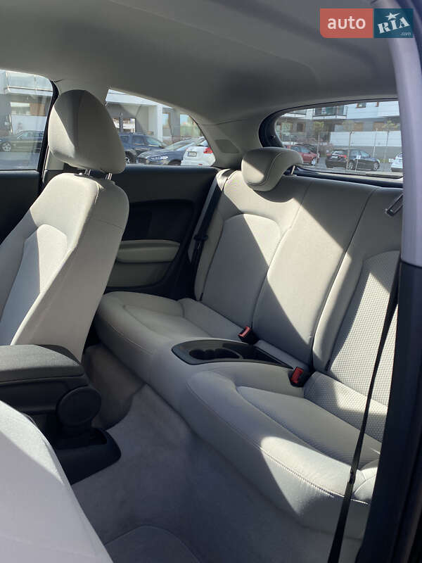 Хэтчбек Audi A1 2010 в Львове