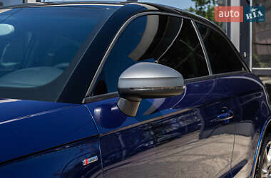 Хетчбек Audi A1 2015 в 