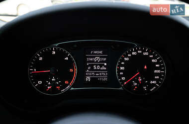 Хетчбек Audi A1 2015 в 