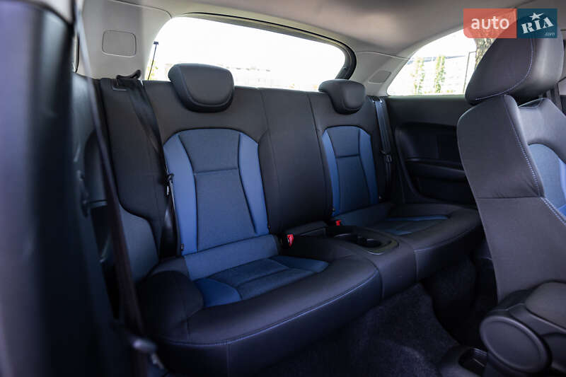 Хэтчбек Audi A1 2015 в Киеве