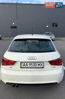 Хэтчбек Audi A1 2013 в 