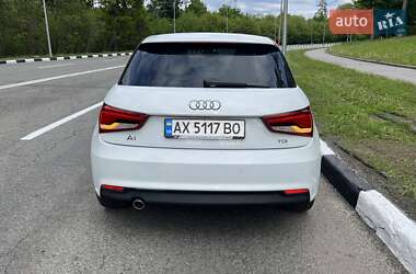 Хэтчбек Audi A1 2015 в 