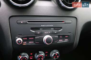 Хэтчбек Audi A1 2012 в 