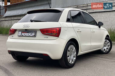 Хэтчбек Audi A1 2013 в 
