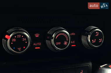 Хэтчбек Audi A1 2013 в 