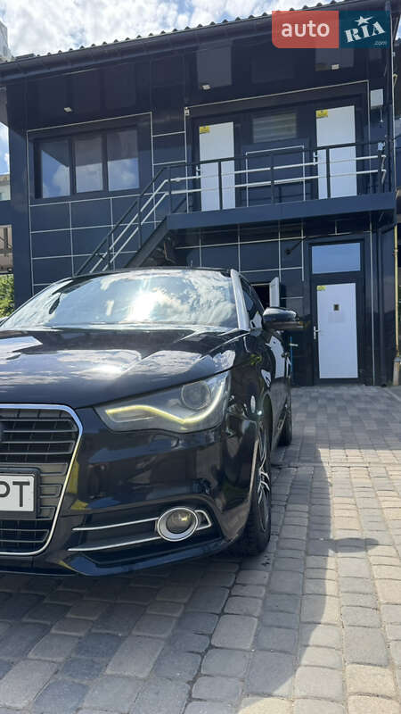 Хэтчбек Audi A1 2010 в Южном