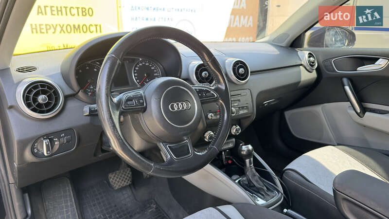 Хэтчбек Audi A1 2010 в Южном