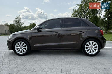 Хэтчбек Audi A1 2013 в 