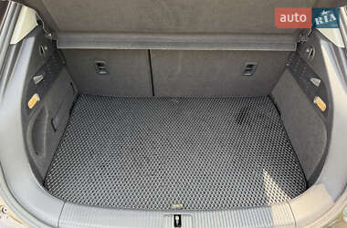 Хэтчбек Audi A1 2013 в 