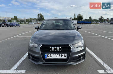 Хэтчбек Audi A1 2011 в 