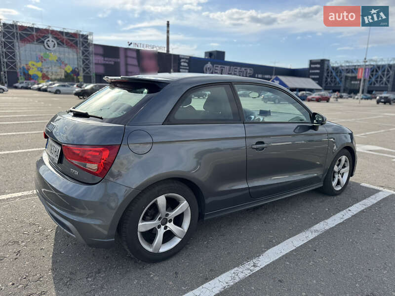 Хэтчбек Audi A1 2011 в Киеве