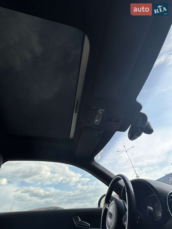 Хэтчбек Audi A1 2011 в Киеве