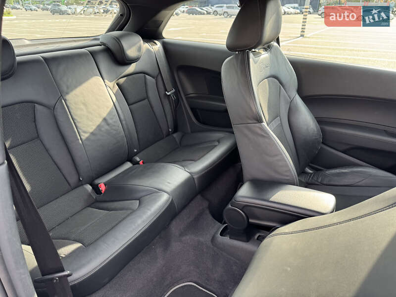 Хэтчбек Audi A1 2011 в Киеве
