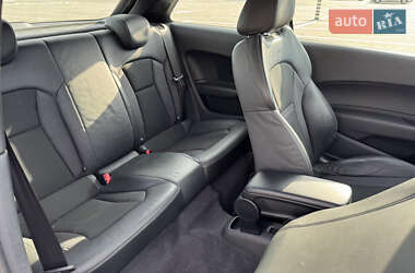 Хэтчбек Audi A1 2011 в 