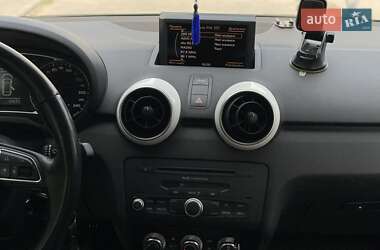 Хетчбек Audi A1 2012 в 
