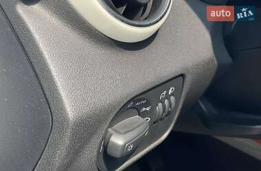 Хетчбек Audi A1 2012 в 