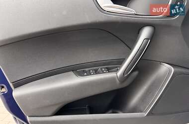 Хэтчбек Audi A1 2013 в 