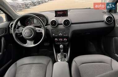 Хэтчбек Audi A1 2013 в 