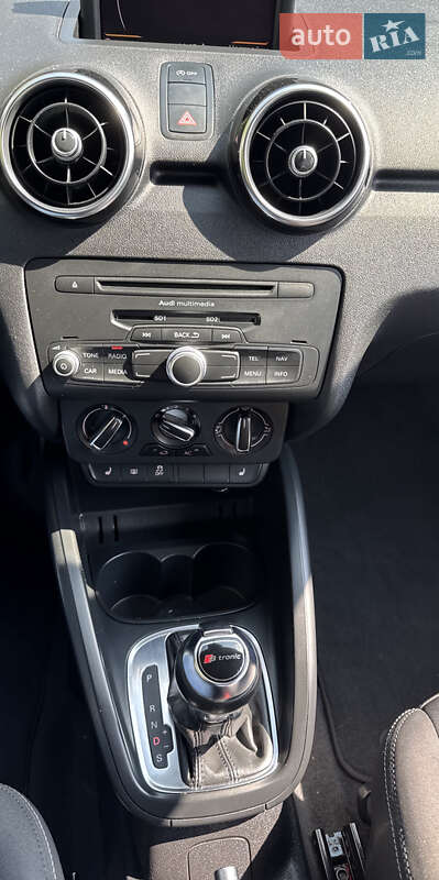 Хэтчбек Audi A1 2011 в Одессе